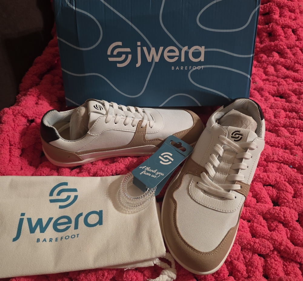 Women’s Barefoot Lightweight Sneakers — White and Tan
